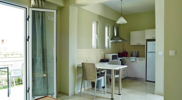 Wonderful rental apartment with patio, barbeque & yard | Close to the beach | Pets are welcome — photo 2