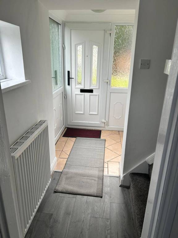 Cosy 3-Bed Retreat - Garden, Parking & Bbq — photo 3