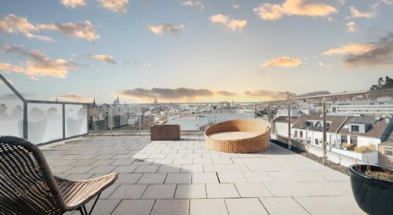Serviced apartment with terrace — photo 2