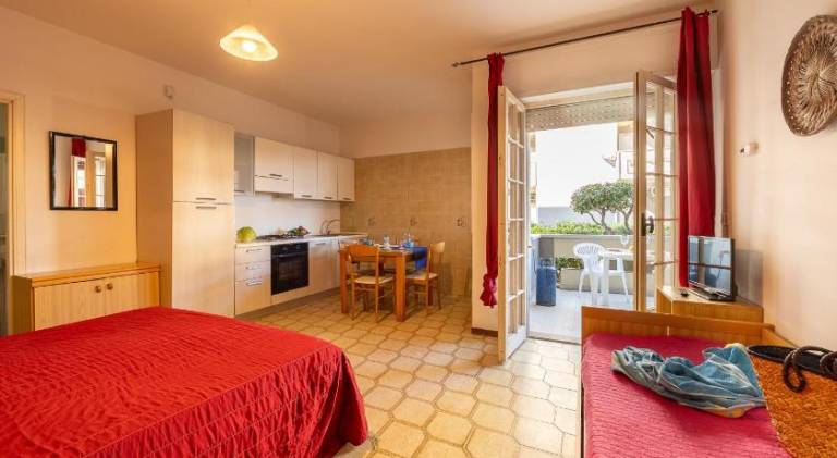 Holiday apartment with 1 room for 4 persons in Montesilvano