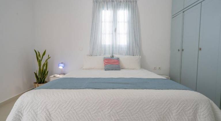 Coastal Escape - 2 min from Perissa Beach — photo 2