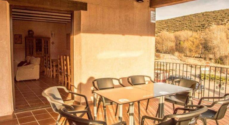 Vacation home with barbeque, terrace & garden — photo 4