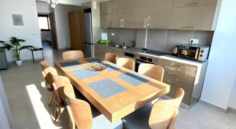 Serviced apartment with patio | Next to the beach | Pet-friendly — photo 4