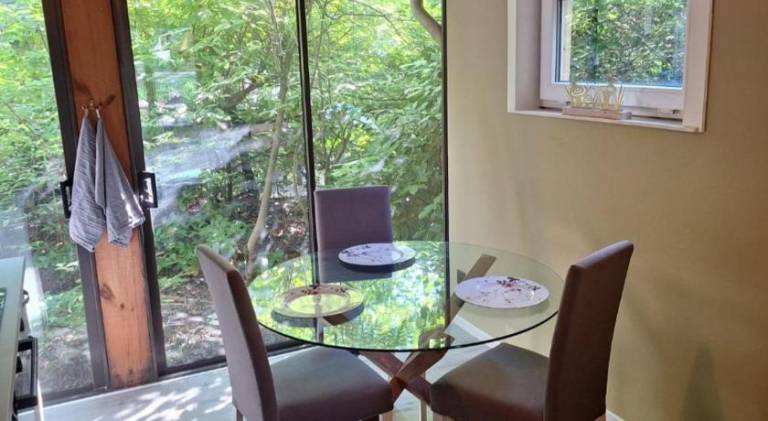 Chalet with hot tub | Pet-friendly — photo 5