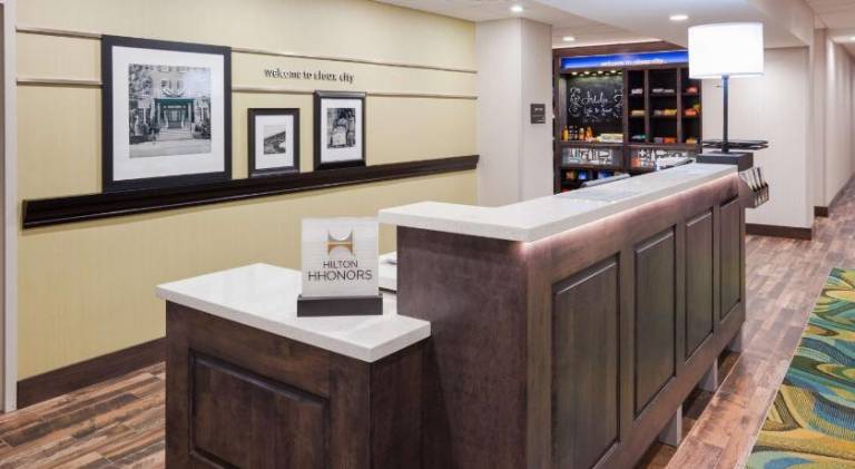 Hampton Inn & Suites Sioux City/South — photo 5
