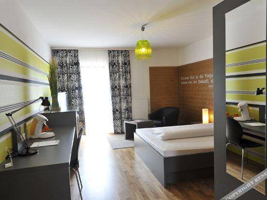 Hotel CampusZwei Komfortable Doppelzimmer & Apartments mit Kuche Zentral in Ludwigsburg ideal fur Bu — photo 3