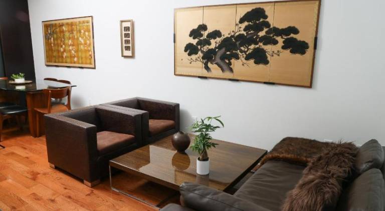 Fully equipped charming vacation home with barbecue, yard & patio | Suitable for remote work | Dogs allowed in Philadelphia, PA