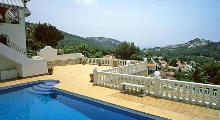 Rental apartment with BBQ, pool & terrace — photo 5