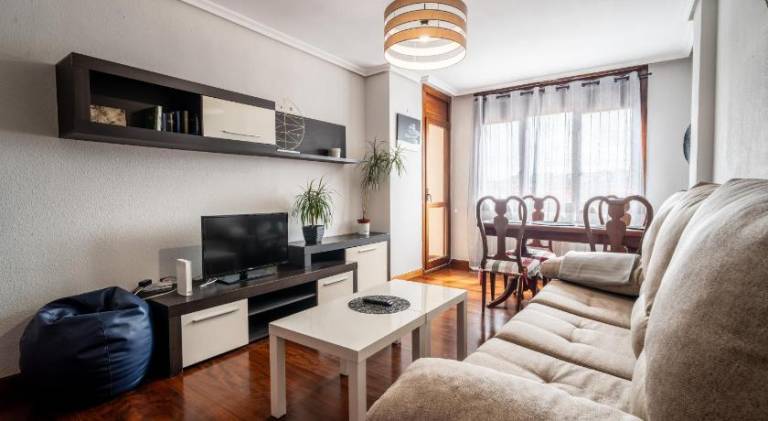 Rental apartment with 2 rooms for 5 persons — photo 2