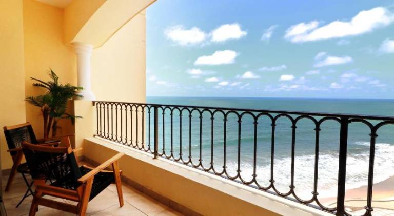 Holiday apartment with pool & hot tub in Mazatlán