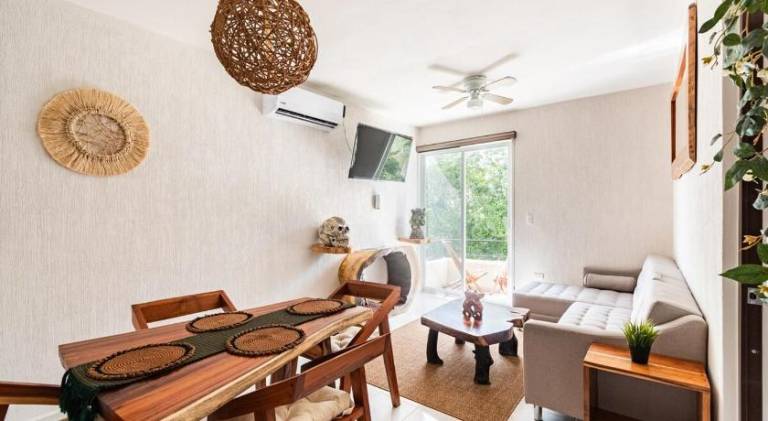 Holiday apartment with patio & private pool — photo 3