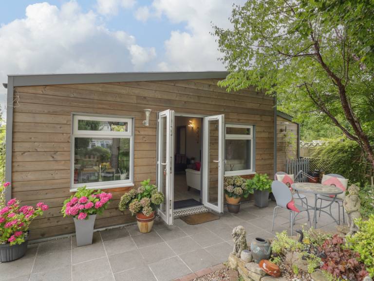 Family-oriented cottage with garden | Dogs allowed — photo 2