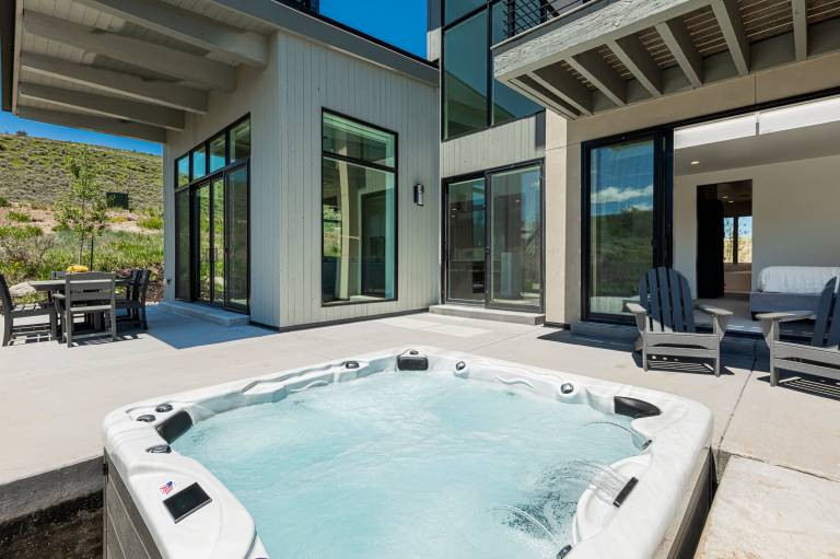 Child-friendly house with hot tub | Mountain view | Pets allowed — photo 2