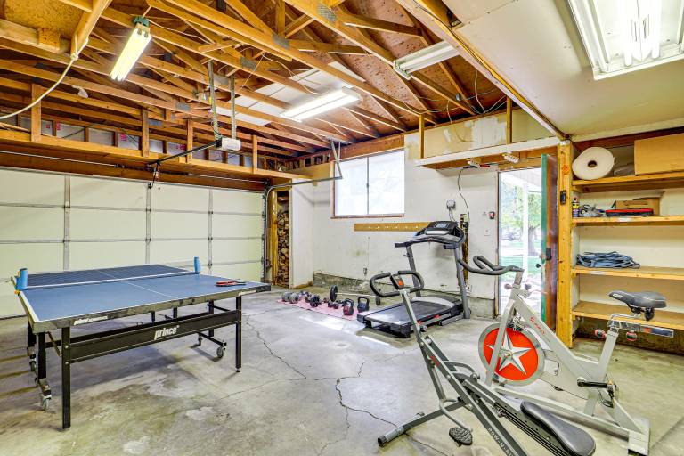 2 Mi to Gardner Village: Family Gem w/ Fenced Yard — photo 4