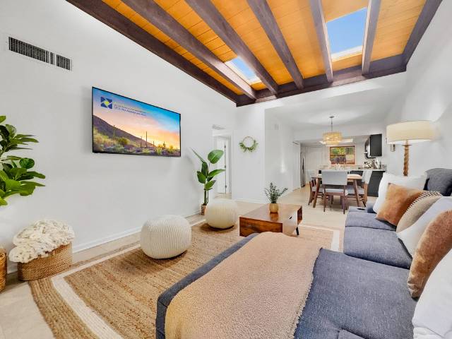 Patio Home Delight Steps from Pool Spa Sleeps 8