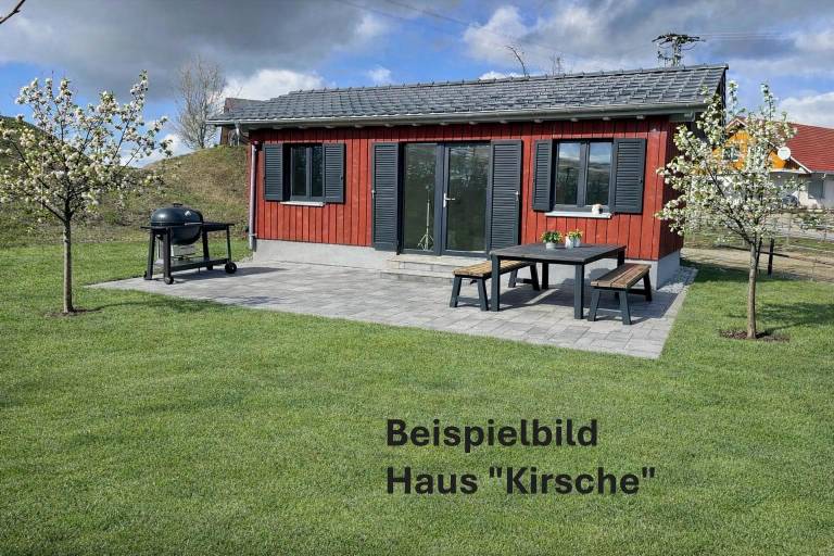 Holiday Home 'Haus Kirsche' with Private Terrace, Wi-Fi & AC – Dog Friendly in Wasserburg am Bodensee