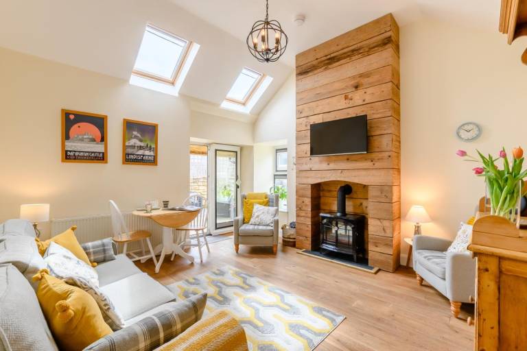 Cabin  Bowsden