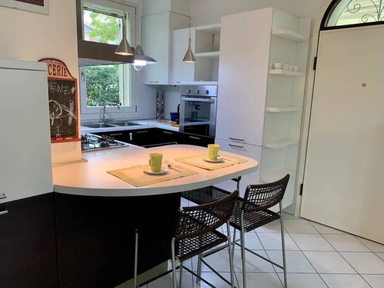 Children-friendly wonderful vacation home with yard & fast internet | Garden view | Close to the beach | Suitable for remote work | Pets are welcome — photo 5