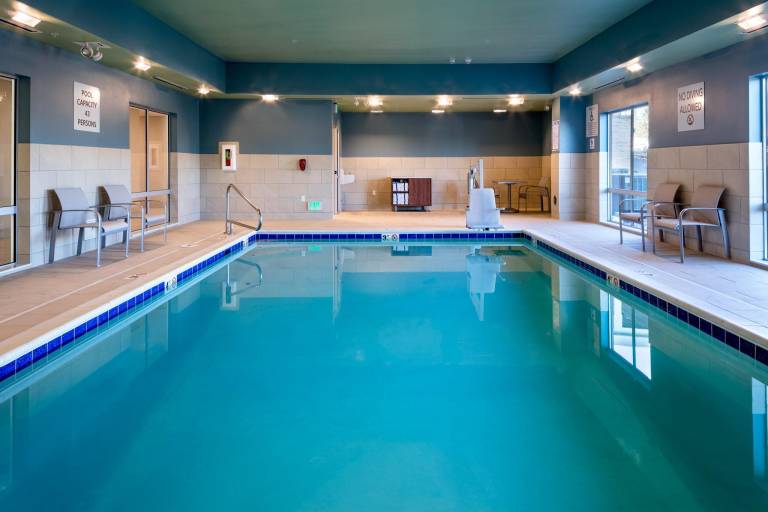 Holiday Inn Express & Suites Bend South By IHG — photo 3