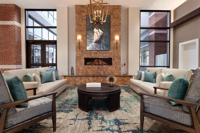 Embassy Suites by Hilton Wilmington Riverfront — photo 2