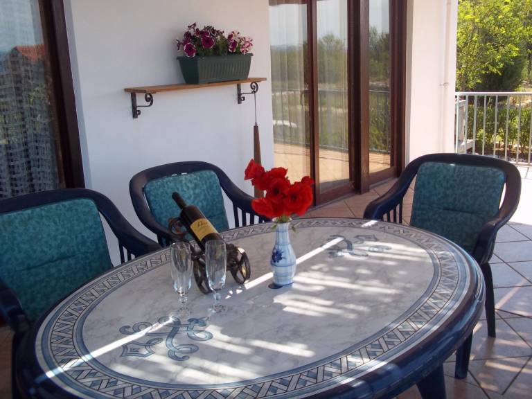 House with grill, terrace & garden — photo 2