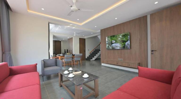 Villa with private pool, garden & terrace — photo 4