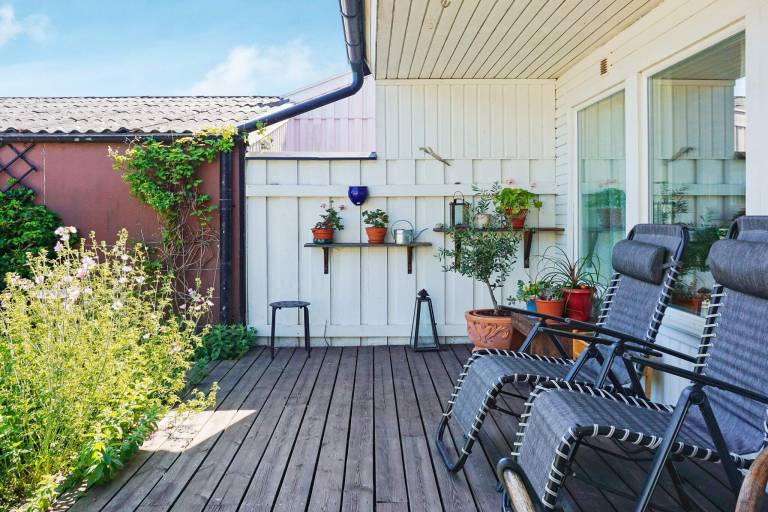 Fully equipped wonderful house with patio & garden | Pets are welcome — photo 3