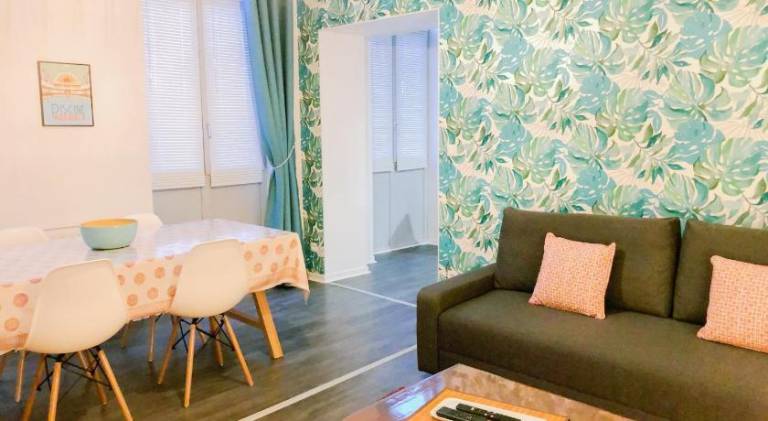 Holiday apartment with 2 rooms for 6 persons in Roubaix