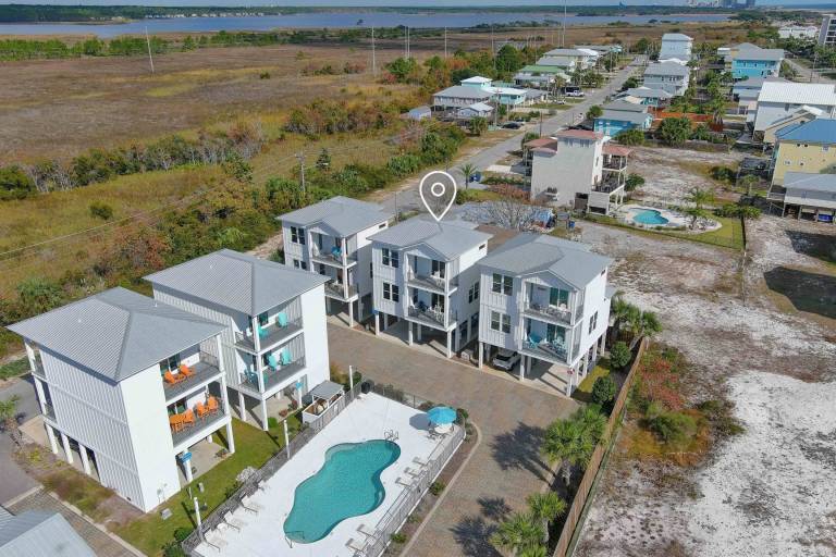 House with pool in Al