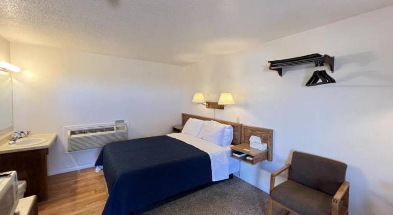 West Lake Grandvue Inn