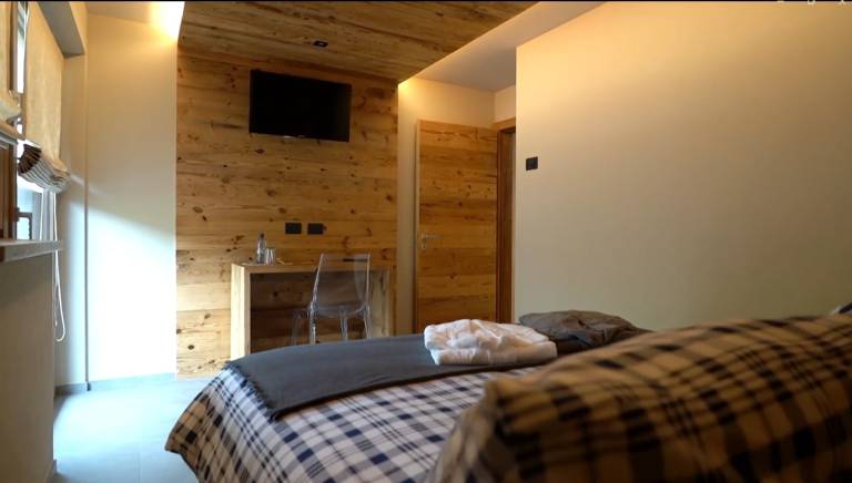Apartment 'La Mirage' with Mountain View, Balcony and Wi-Fi — photo 5