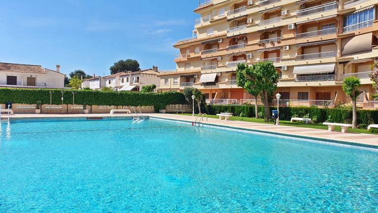 Lovely rental apartment with yard, patio & pool | Close to the beach | Pets allowed in Gandia