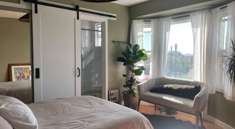 Inglewood Forum and Sofi park and walk private room in Hawthorne, CA