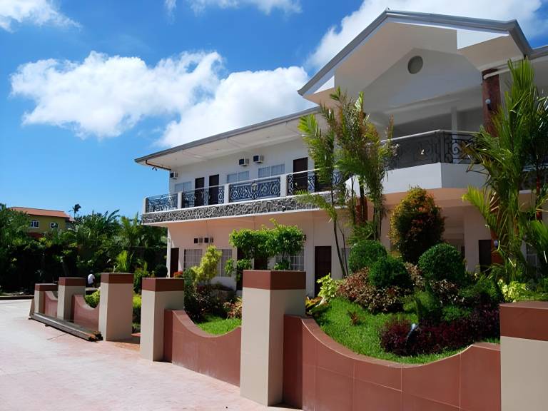 Emiramona Garden Hotel in Tagaytay