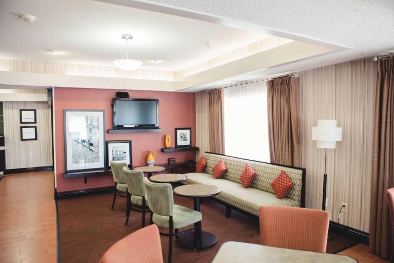 Hampton Inn Bloomington-West — photo 5