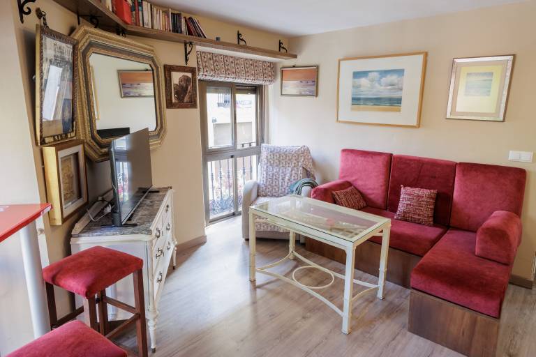 'Trajano Casco Antiguo' Apartment with Wi-Fi and Air Conditioning in Seville