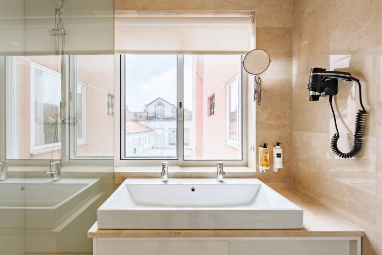 Fully equipped holiday apartment | Near Porto Cathedral | Suitable for remote work | Dogs allowed — photo 4