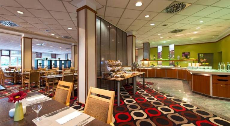 Leonardo Hotel Koln — photo 3
