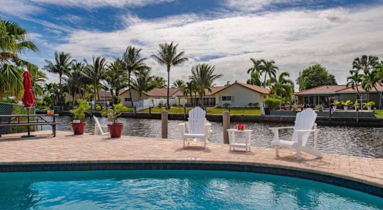 Vacation home with pool | Pets are welcome in Fort Lauderdale, FL