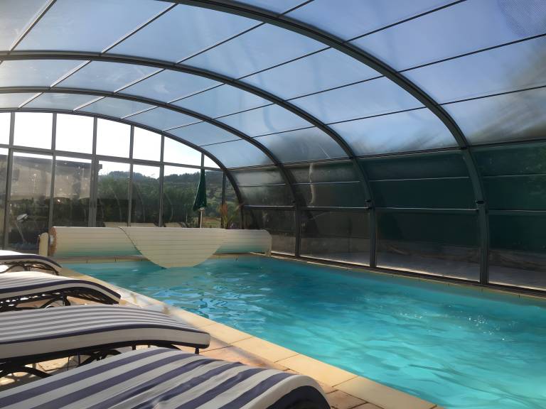 Family-oriented vacation home with garden, fast internet & pool | Garden view | Good for workation | Pet-friendly — photo 2