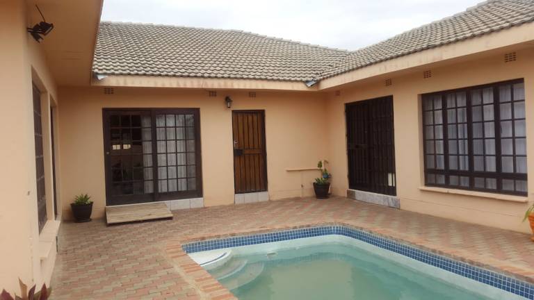 Bed and breakfast  Somerset East