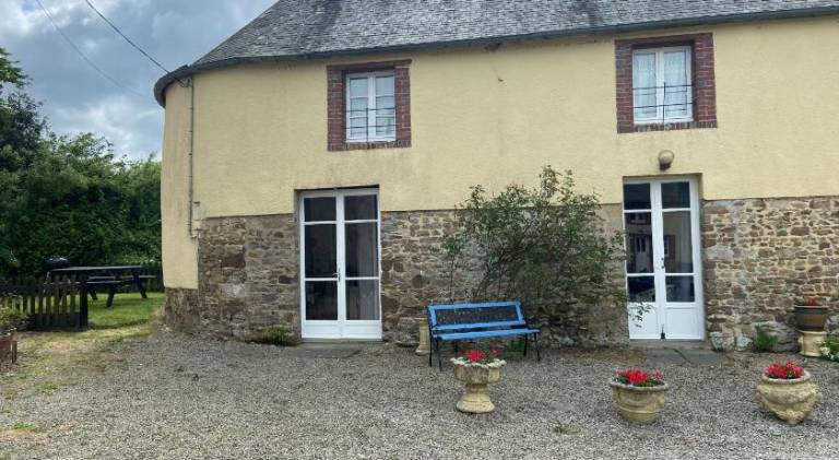 Vacation home with 2 rooms for 3 persons in Coutances