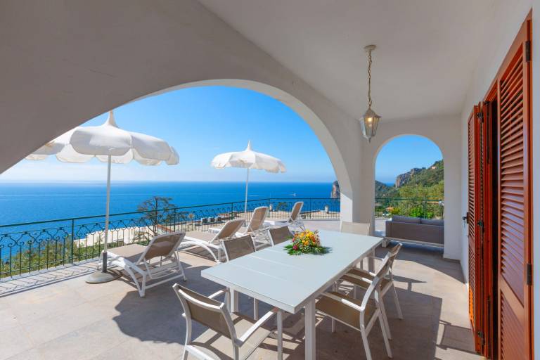 Children-friendly villa with terrace, barbecue & private pool | Next to the beach | Perfect for remote work | Pet-friendly in Sorrento