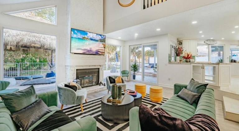 Beachfront Oasis w Htd Pool Cinema Game-Room Tiki — photo 3