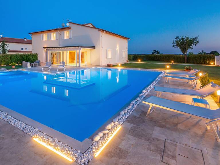 House with barbecue, sauna & private pool — photo 2