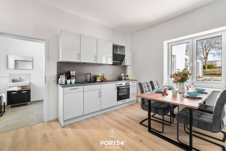 Strandmuschel -Ground Fl., Terrace, Garden Furniture, Grill, Parking, Shower, TV in Flensburg