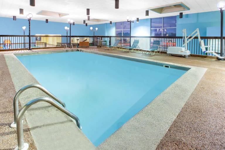 Baymont by Wyndham Grand Rapids Near Downtown — photo 3