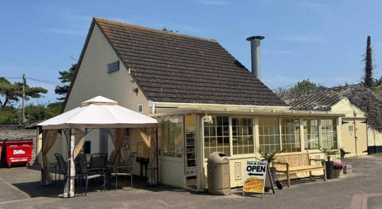 Walsh's Holiday Park - Sapphire - Coastal Caravan Breaks — photo 4