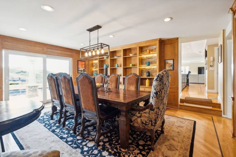 Family-friendly house with patio & private pool | Dogs allowed — photo 4