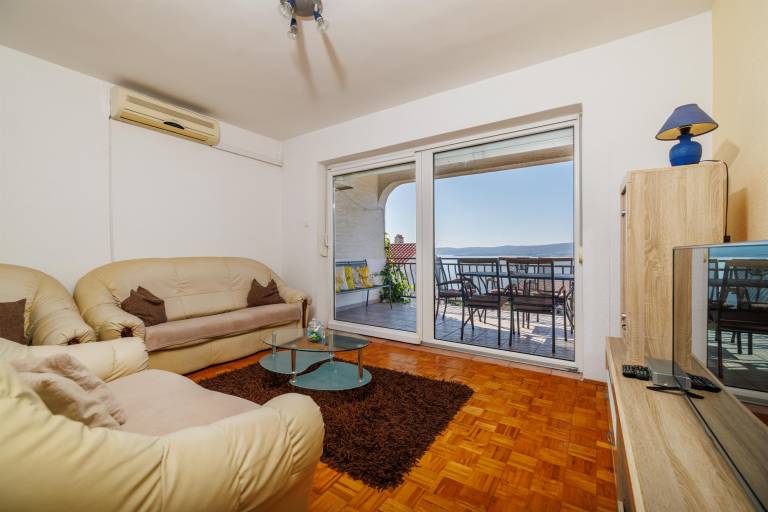 Apartment with grill & terrace | Sea view — photo 3